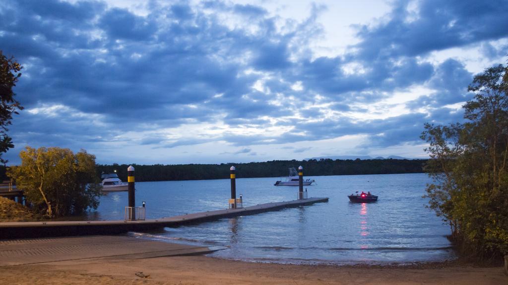 Hinchinbrook Marine Cove Resort Lucinda Екстер'єр фото
