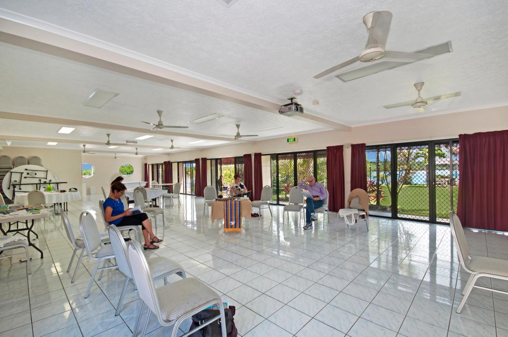 Hinchinbrook Marine Cove Resort Lucinda Екстер'єр фото