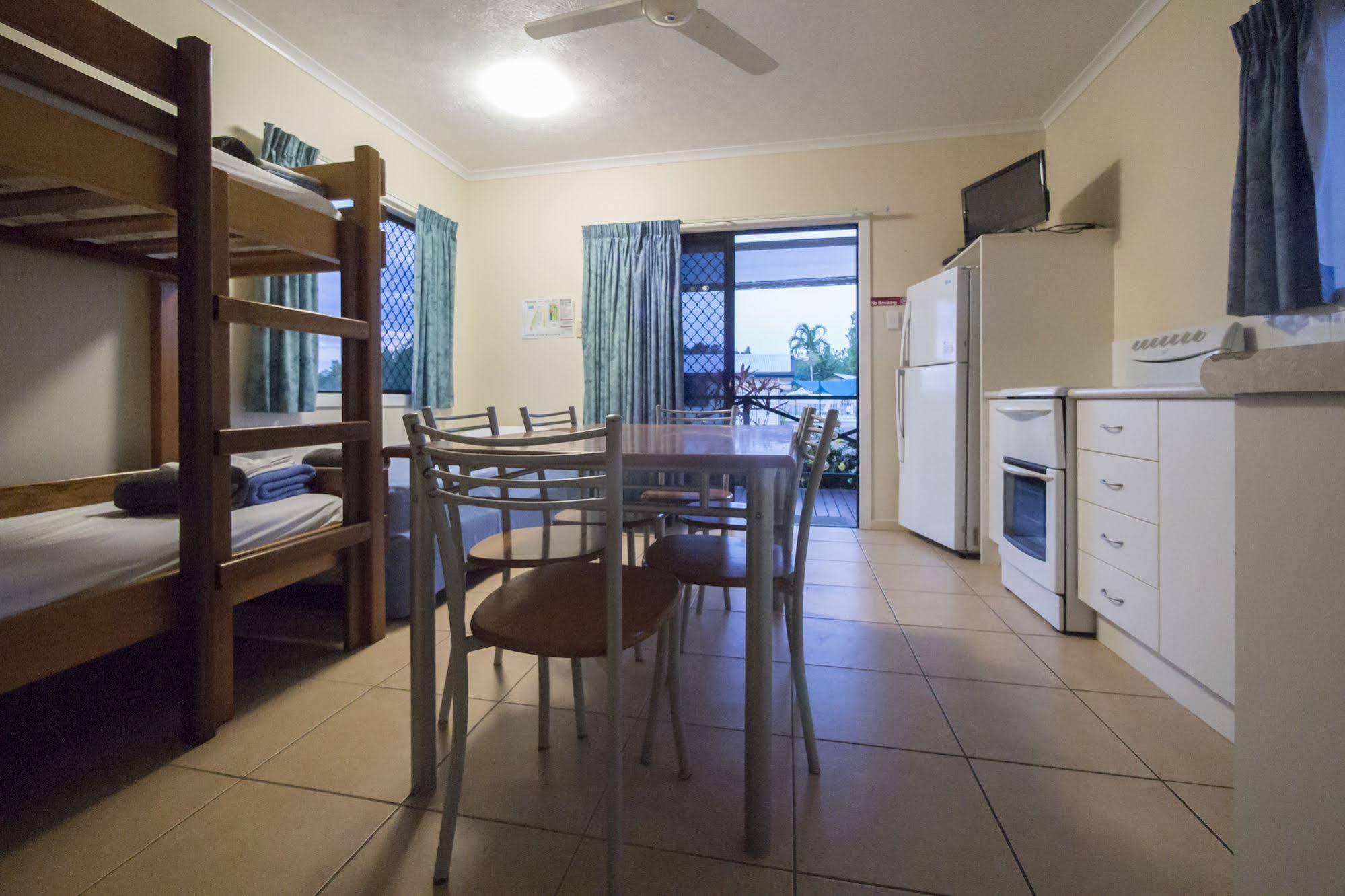 Hinchinbrook Marine Cove Resort Lucinda Екстер'єр фото