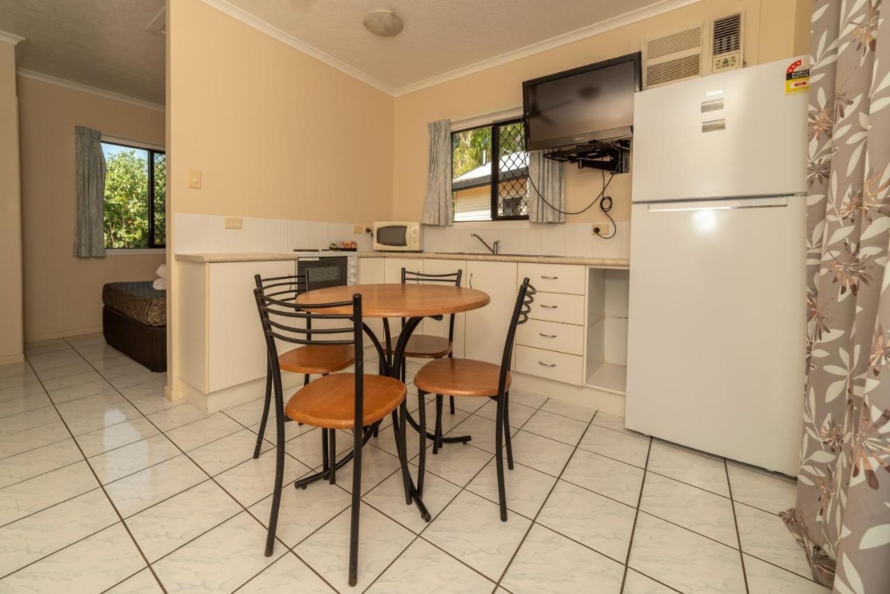 Hinchinbrook Marine Cove Resort Lucinda Екстер'єр фото