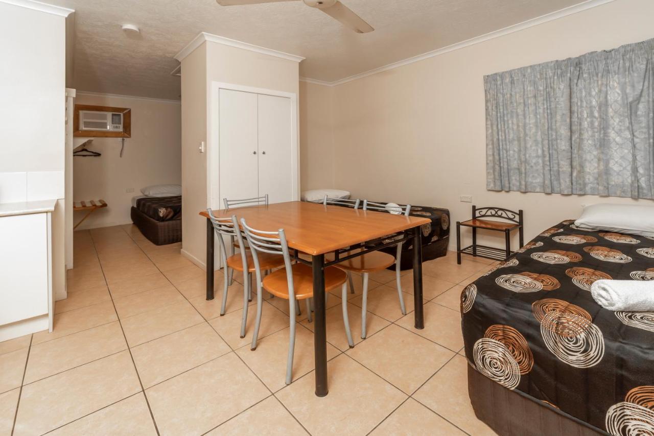 Hinchinbrook Marine Cove Resort Lucinda Екстер'єр фото
