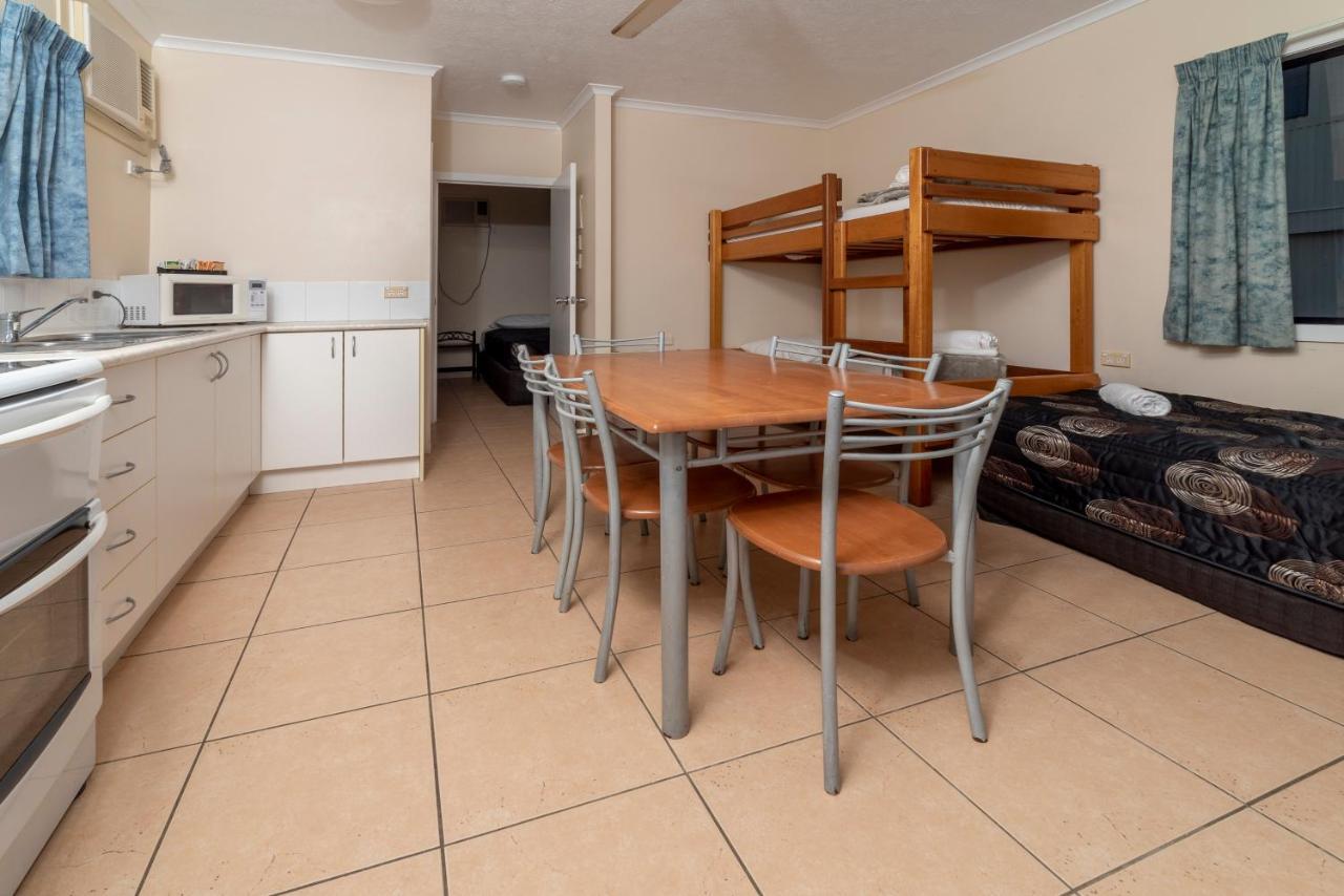 Hinchinbrook Marine Cove Resort Lucinda Екстер'єр фото