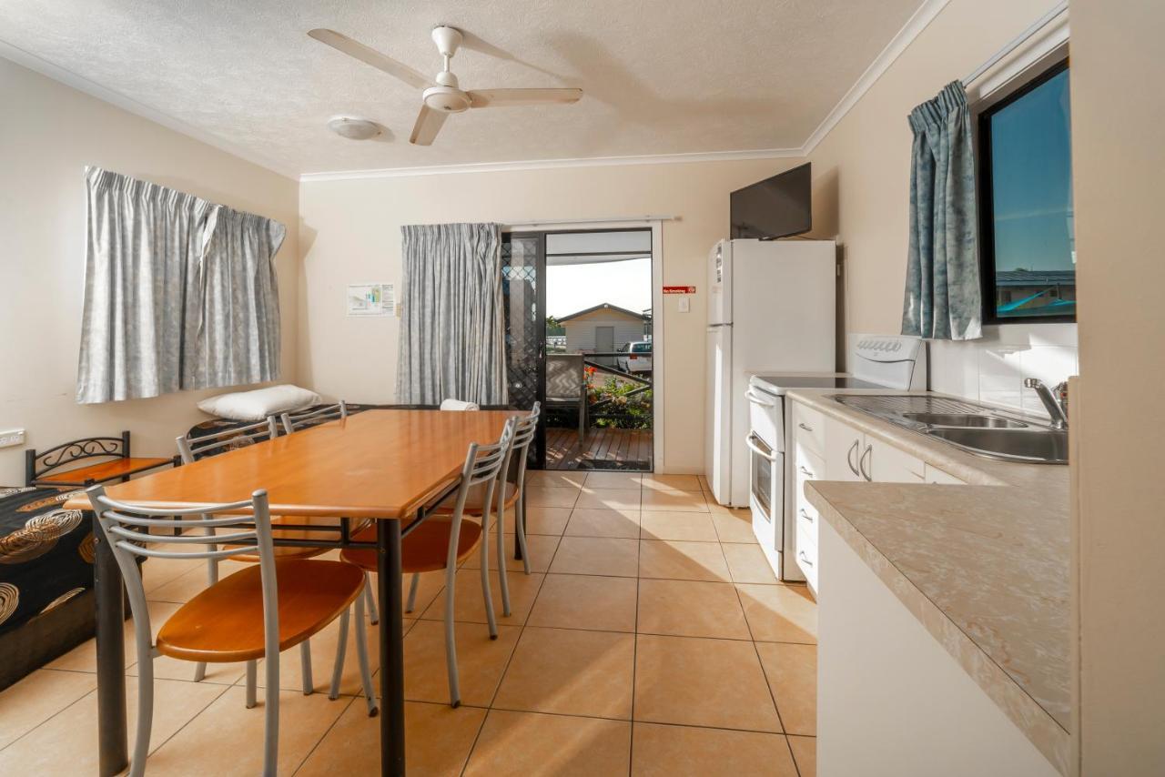 Hinchinbrook Marine Cove Resort Lucinda Екстер'єр фото