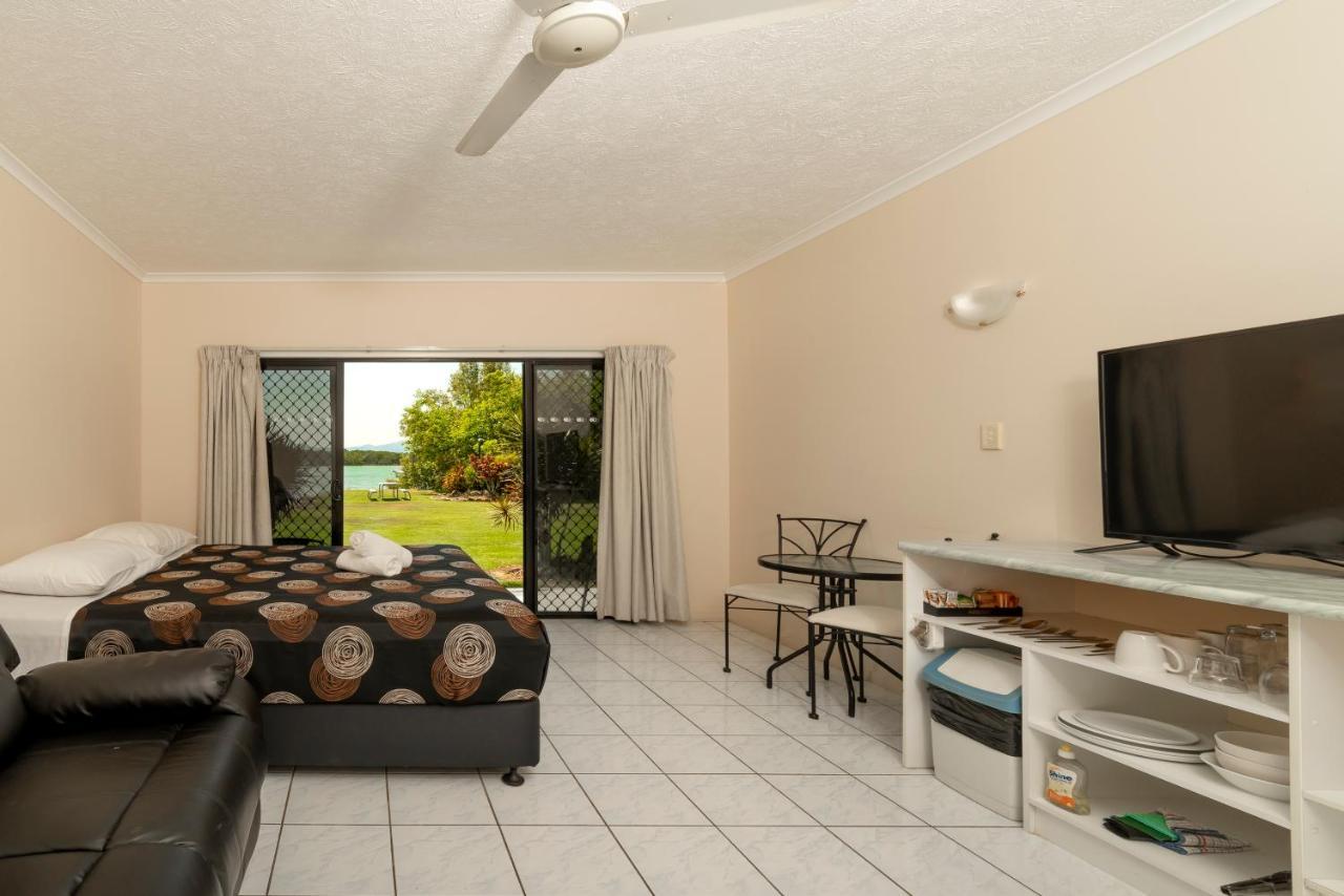 Hinchinbrook Marine Cove Resort Lucinda Екстер'єр фото